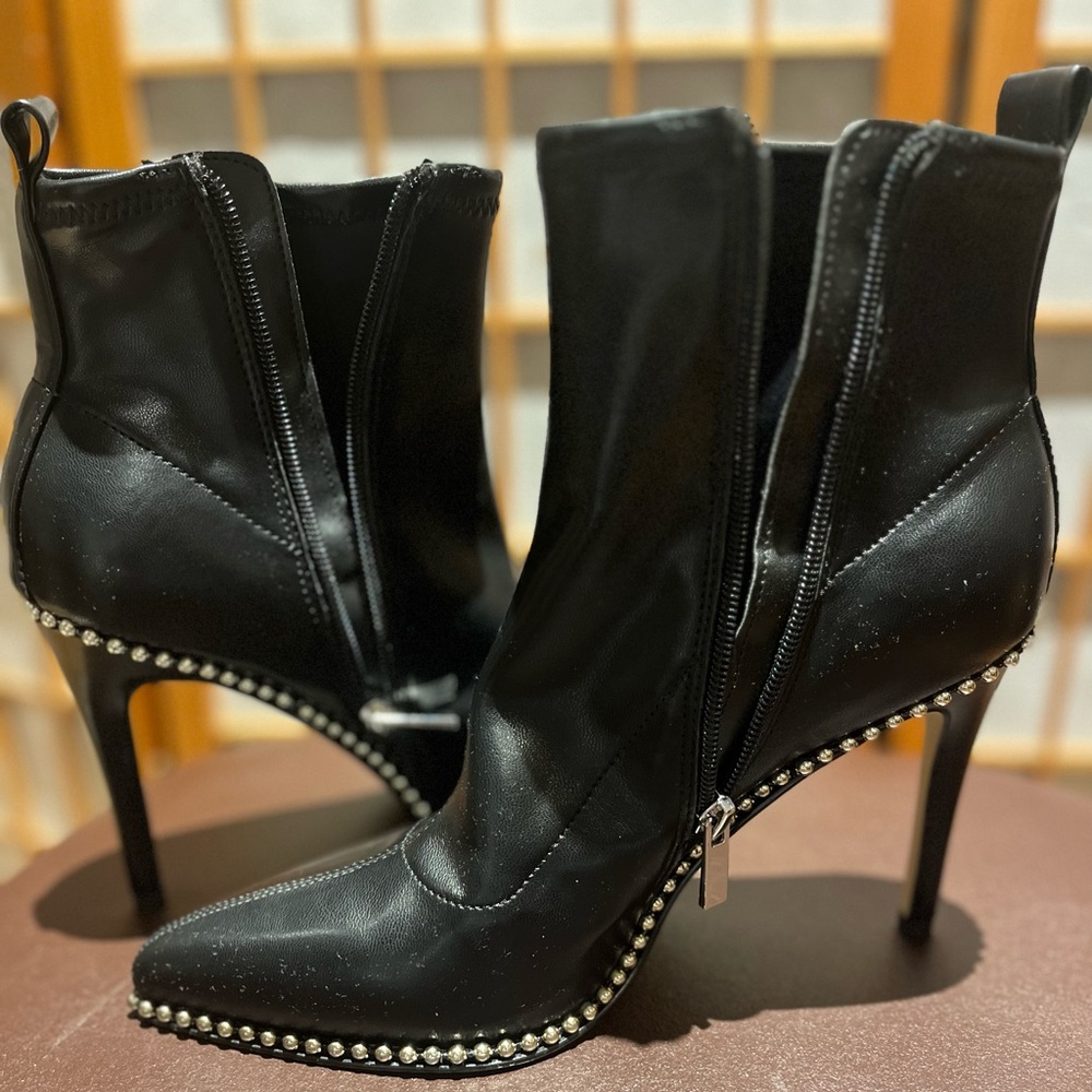Black BCBGeneration boots